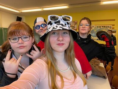 AK_23_18_1804467537482