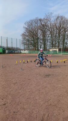 Achtung_Auto_2026_15_1858853853259