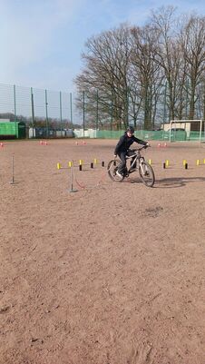 Achtung_Auto_2026_16_1870071595684