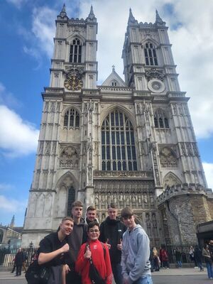 Gillingham_29_1821294983276