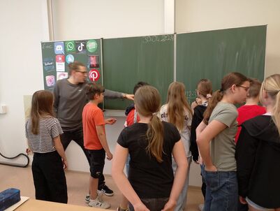 Online_Helden_5b_2023_24_10_1825309670585