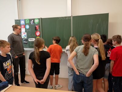 Online_Helden_5b_2023_24_14_1851672497152