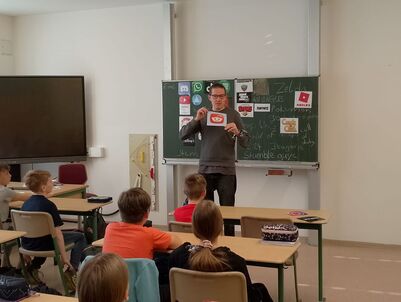 Online_Helden_5b_2023_24_20_1826186780563