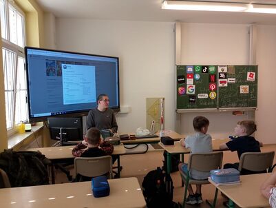 Online_Helden_5b_2023_24_7_1798058512776