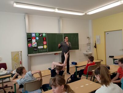 Online_Helden_5b_2023_24_9_1808947209590