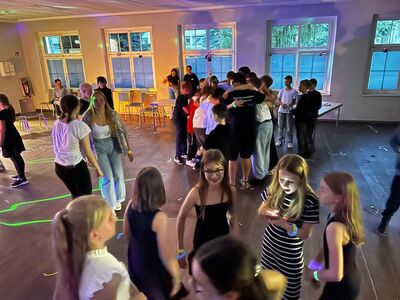 Schulparty_2023_24_11_1779603304127