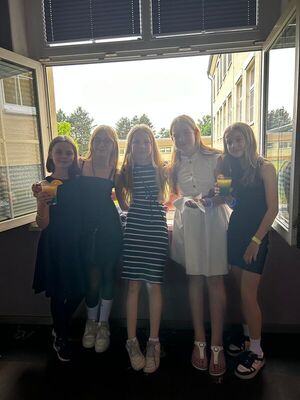 Schulparty_2023_24_18_1823156493234