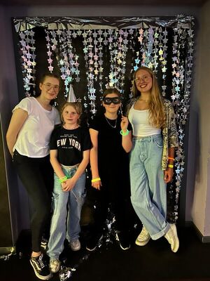 Schulparty_2023_24_6_1824972487715