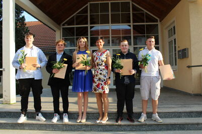 Zeugnisse_2021_15_1796456575811