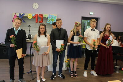 Zeugnisuebergabe_2019_6_1870103833920
