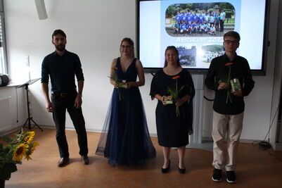 Zeugnisuebergabe_AK_22_11_1794470588520