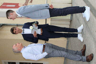 Zeugnisuebergabe_AK_22_22_1781722625295