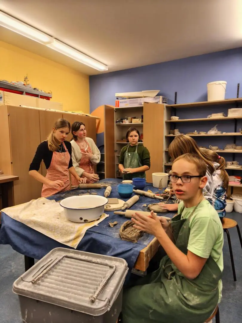 22.11.2025: Bastel-Spiele-Singe-Nacht