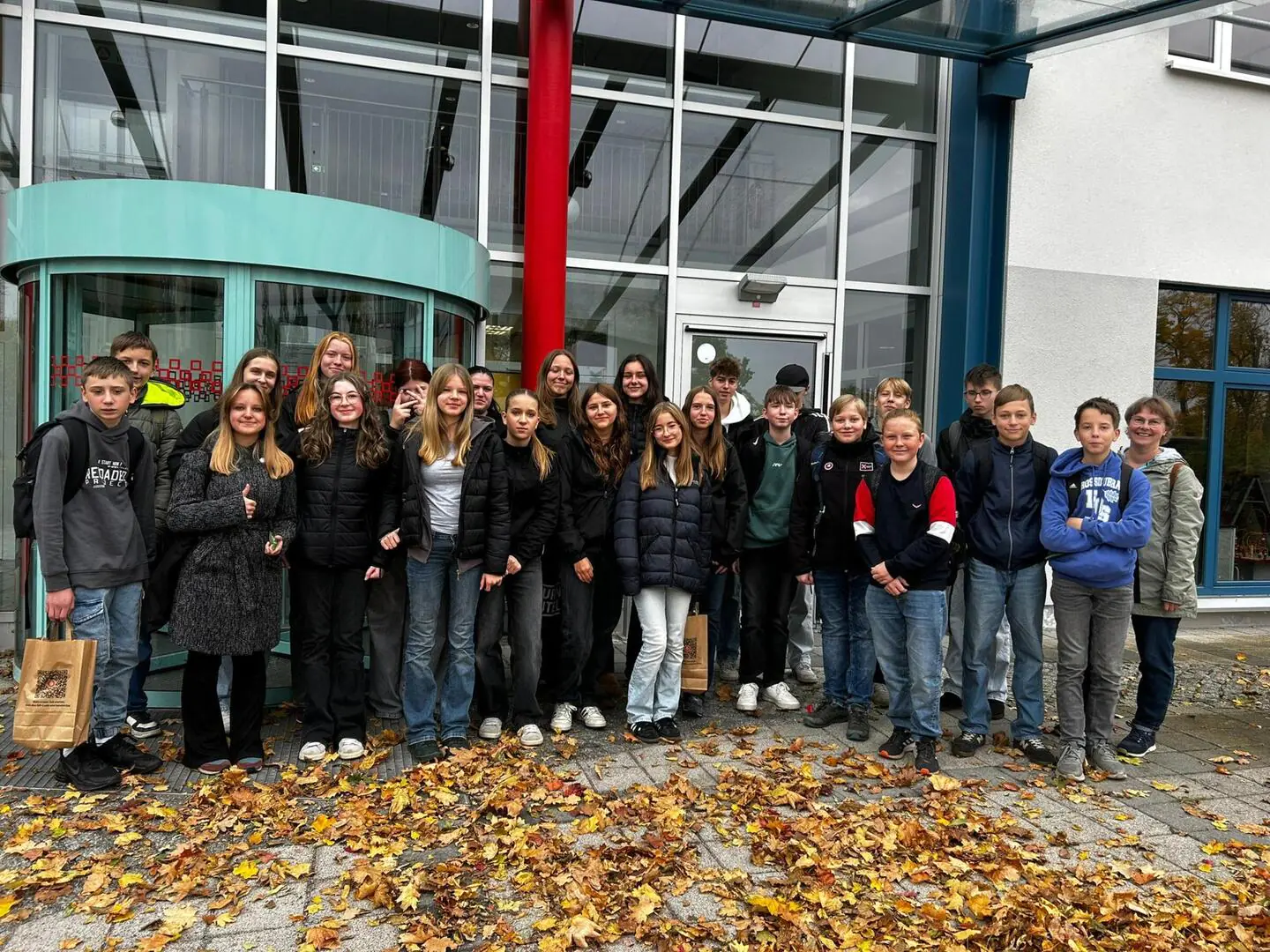 22.10.2025: Ausflug der Klasse 8 zu SMASH